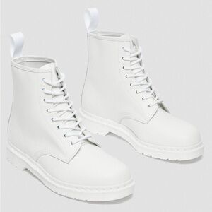Dr. Martens Mono white lace up leather boots size 5
